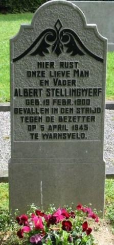 Zijn graf op de Alg. Begraafplaats Warnsveld