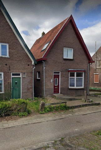 Het huis waar hij opgroeide aan de Weg naar Laren 85 in De Hoven