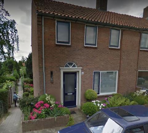 Mogelijk op deze locatie Lammersstraat 14 stond het huis waar zij woonden.