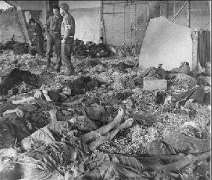 De 'ziekenboeg' van Mittelbau-Dora waar enkele overlevenden werden aangetroffen temidden van tientallen reeds overleden dwangarbeiders