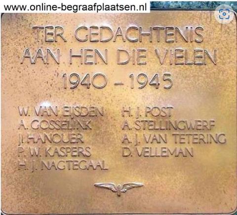 Als werknemer bij de NS stond hij vermeld op deze plaquette op het Station Zutphen