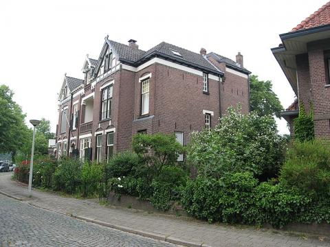 Zijn woonhuis aan de Jacob Damsingel 26 dat werd geconfisqueerd 